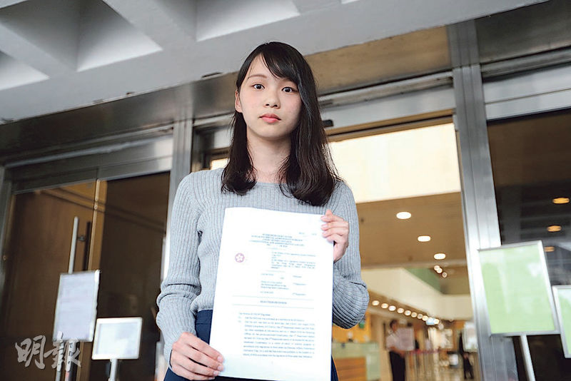 涉国安案周庭弃保不返港 警方呼吁悬崖勒马