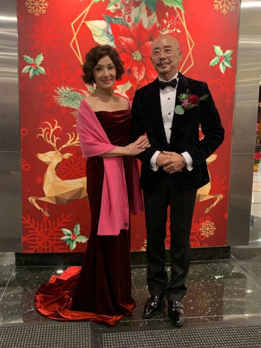 许绍雄嫁女星光熠熠|宣萱欧阳震华红包漏车上 陈豪夫妇授生子秘笈