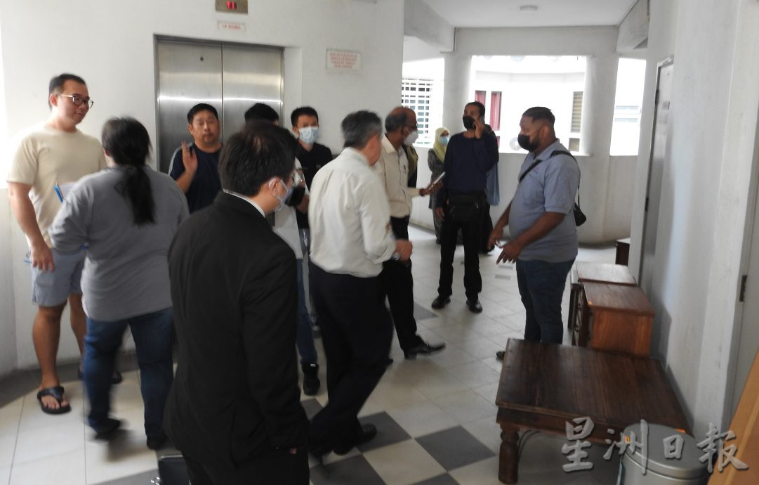 (大北马)The Spring公寓管理层与律师等破门入屋扣留拖欠维修费屋者可移动资产