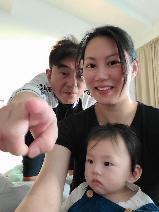 60岁男歌手肥肿难分 惊变王晶老爸王天林
