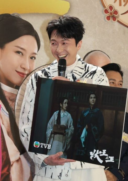 为《状王之王》搞噱头 王浩信玩梗自嘲泡诙剧