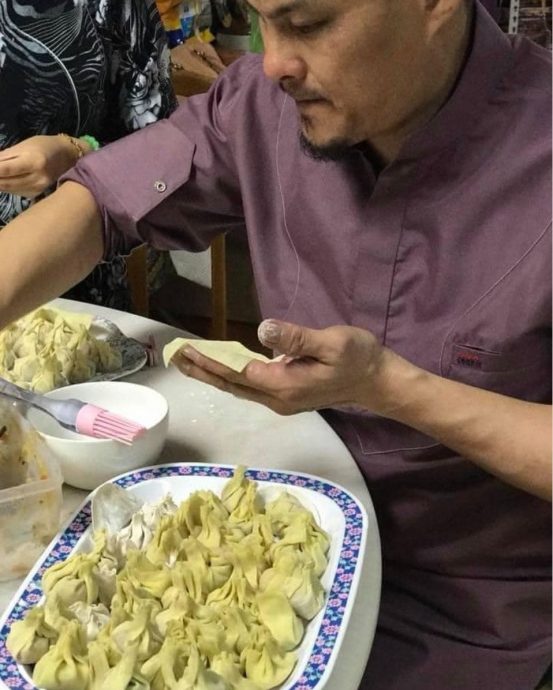 包云吞被骂想念猪肉 华裔穆斯林演员:吃清真云吞有错?