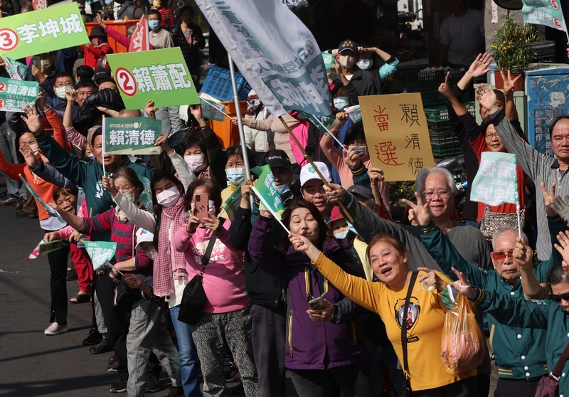 天下事主文∕ 台今选总统 第三势力引关注 国民党吁「弃柯保侯」