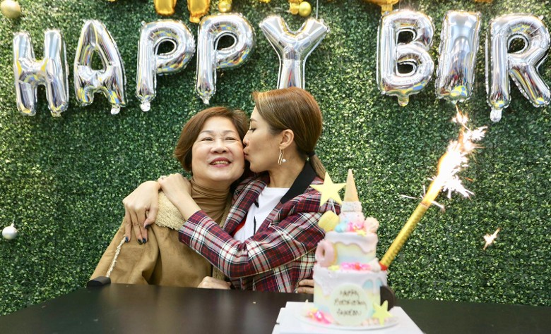 妈妈病重“生命正在倒数” 陈敏之45岁生日许愿:希望有奇迹
