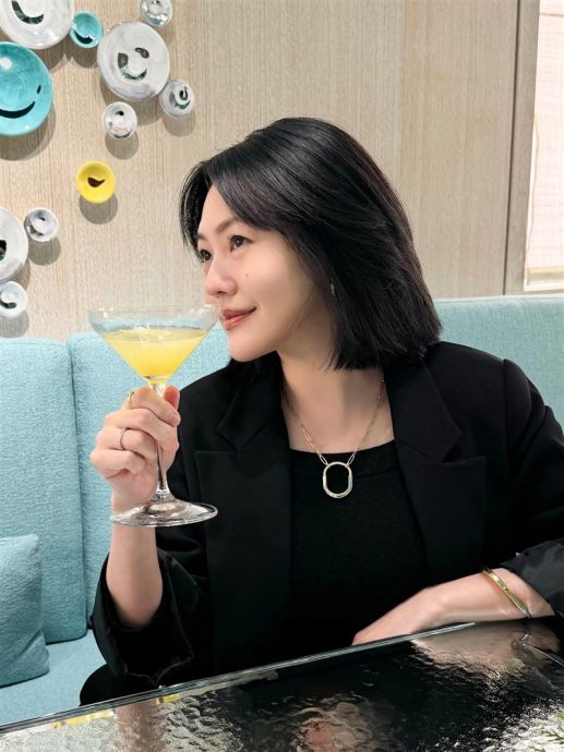 小S露美腿对决女儿香肩 Lily气质逼人