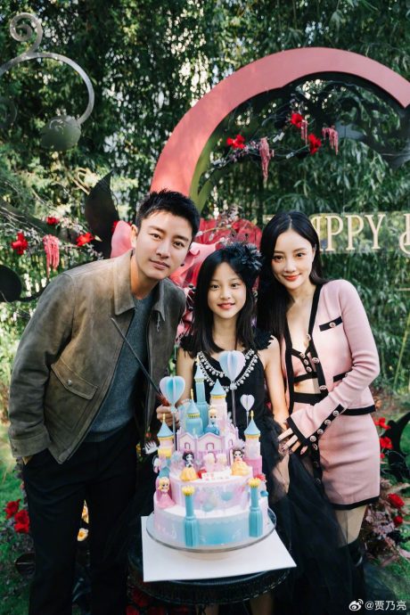 网留言扯妈妈出轨对象 李小璐女儿回呛恶评