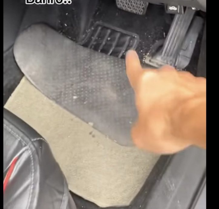 视频|洗车中心弄不见原装地毯 车主暴怒:赔不知所谓的车毯