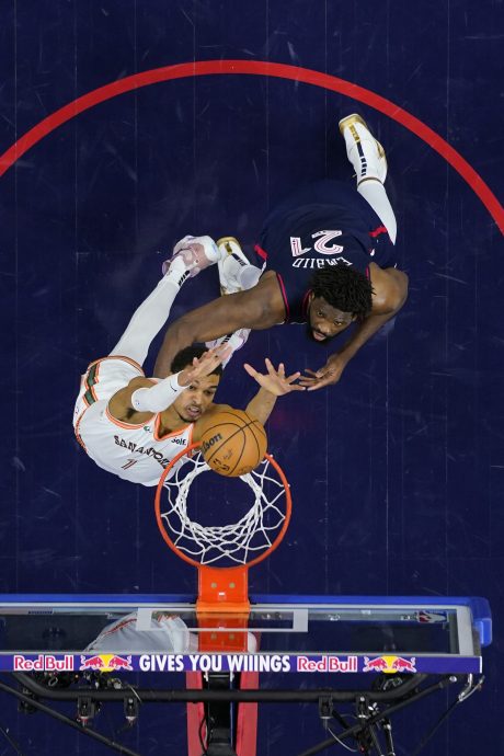NBA|18年前科比飙81分让他开始打球 恩比德狂砍70分致敬