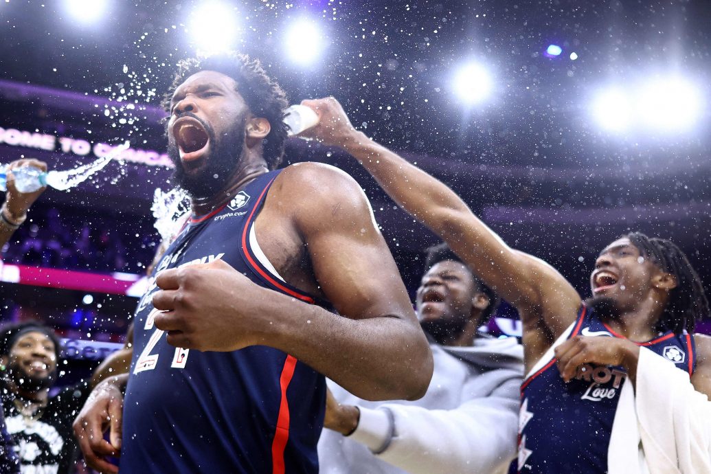 NBA|18年前科比飙81分让他开始打球 恩比德狂砍70分致敬