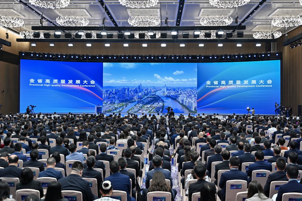中国多省召开新春第一会推动经济 广东:年度计划投资1兆