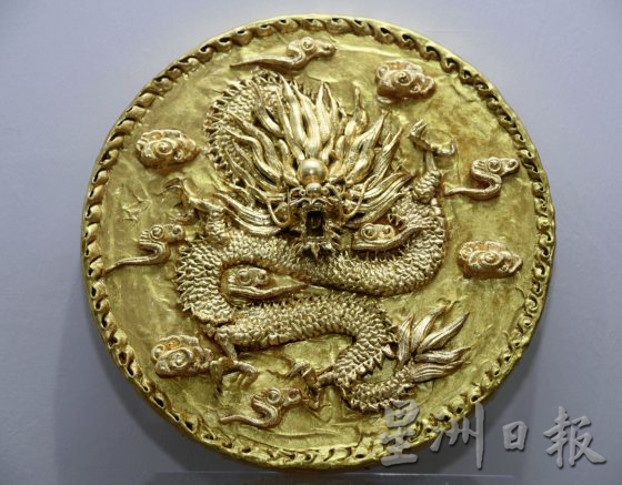 手作达人陈振耀/巧手捏出超可爱仿真袖珍舞龙舞狮
