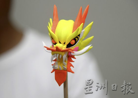 手作达人陈振耀/巧手捏出超可爱仿真袖珍舞龙舞狮