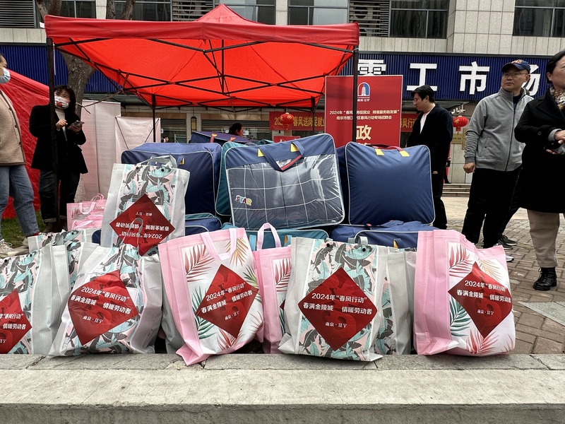 最长春节假期收官:中外游客“双向奔赴”,出境游创4年峰值