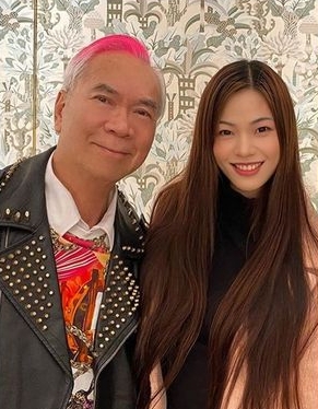 爷孙恋|未婚妻逾期居留被捕 李龙基痛哭承诺娶定她
