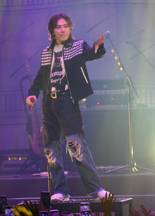FTISLAND 12年没来狂抛马来语 李洪基搞笑帮崔敏焕征婚