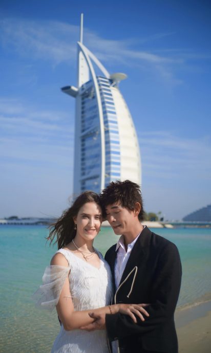 黄品源二婚甜晒婚纱照 “遇到想一起走下去的人”