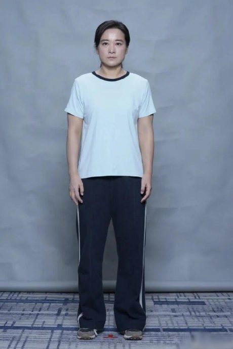 “细细粒”减肥后手臂松弛引热议 网民对比贾玲这么说