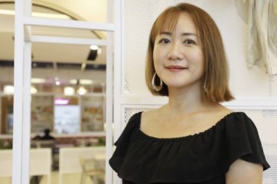 【食阁吊花场:歌手篇】我在吊花场唱歌的日子……收入全靠打赏,有吊花就有钱