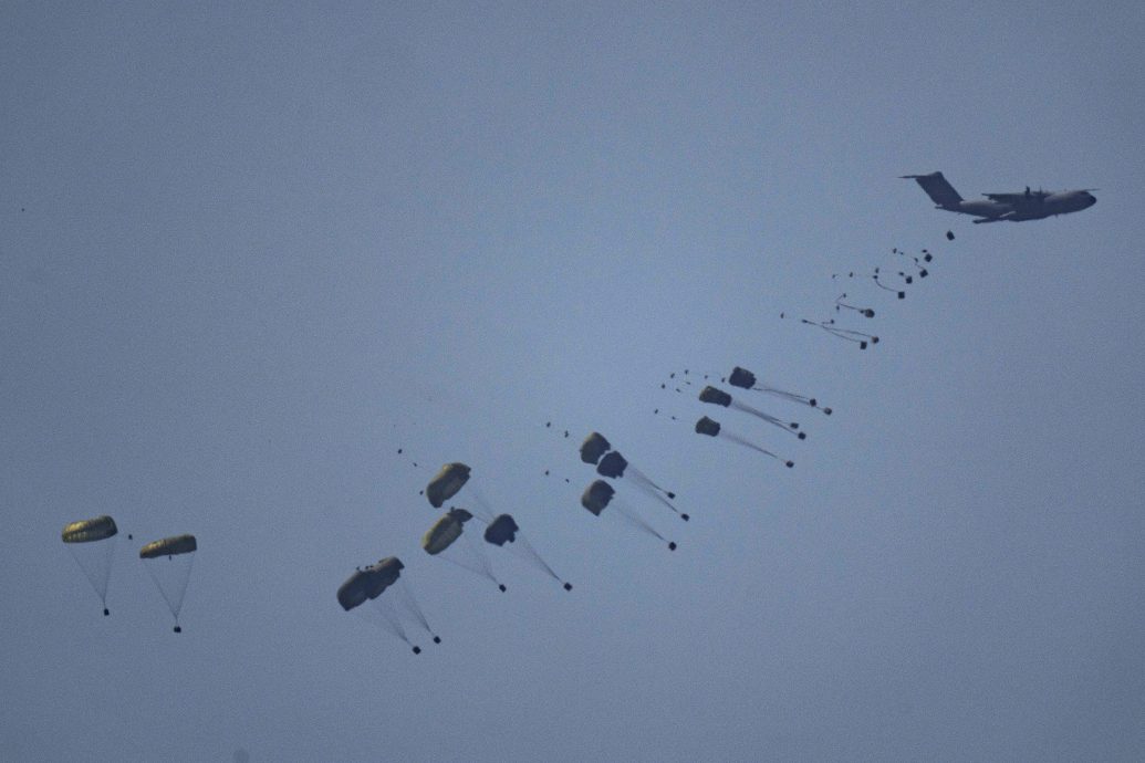 空投物资包裹降落伞未打开 5人被砸死包括儿童