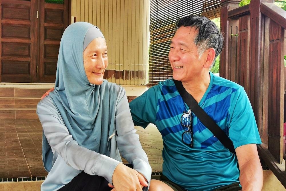 失散58年!妹出生即被巫裔收养 华裔兄妹终相认