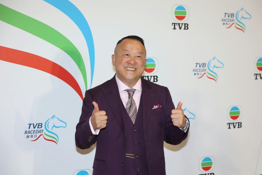 曾志伟穿阔裤赶潮流 秒变“大番薯”