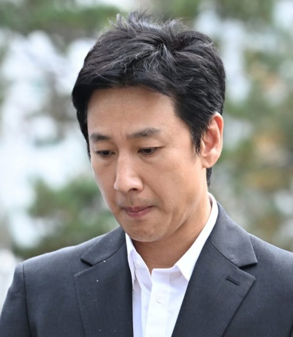 李善均失落百想影帝提名 金高恩《破墓》争影后