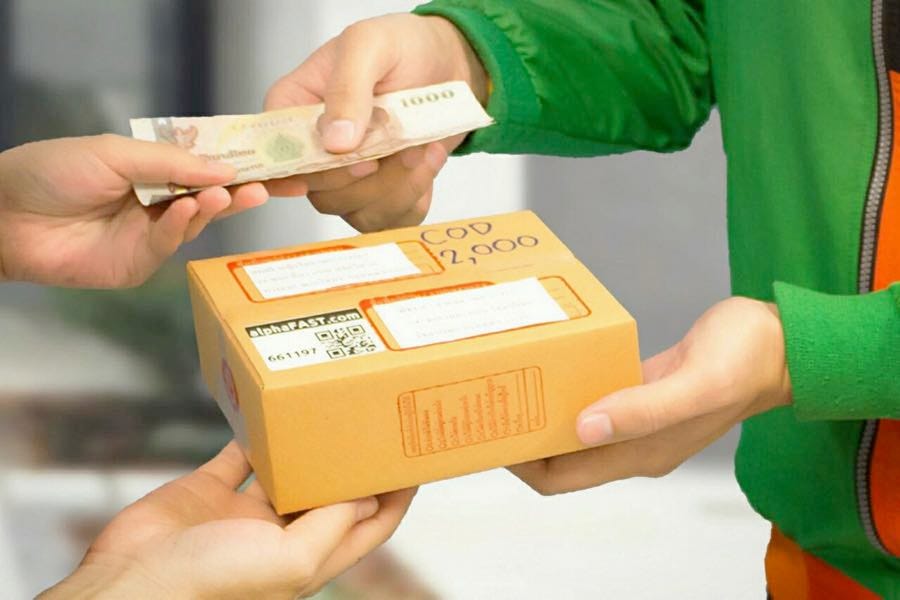 货到付款RM15.80收RM16 送货员:我们又不是杂货店可以找钱