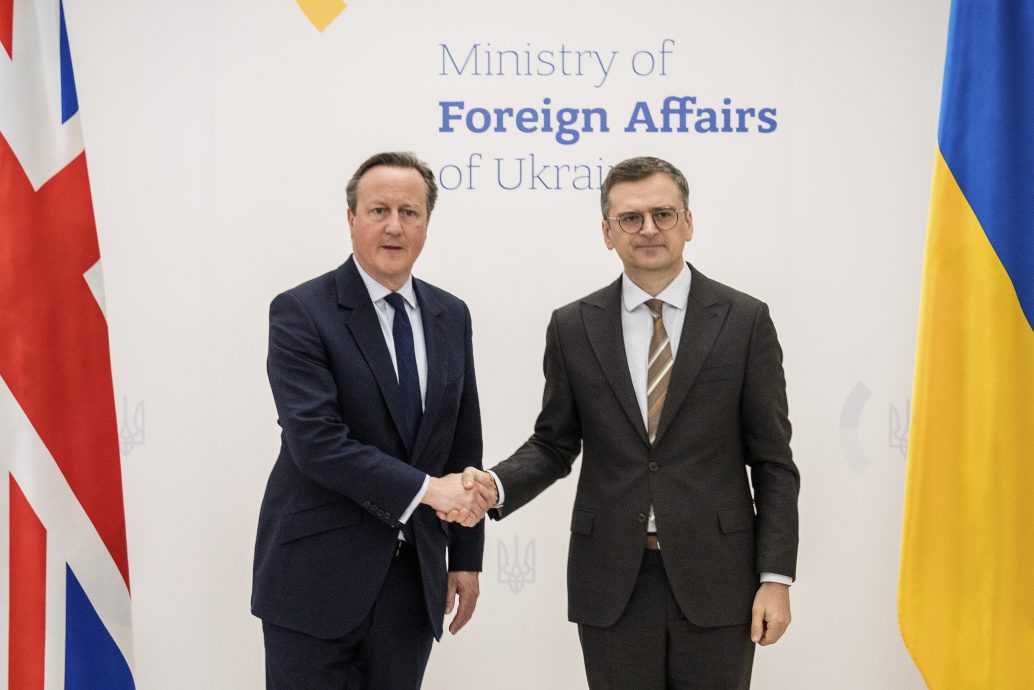 英国外长:乌克兰可用英国军援 攻击俄罗斯本土