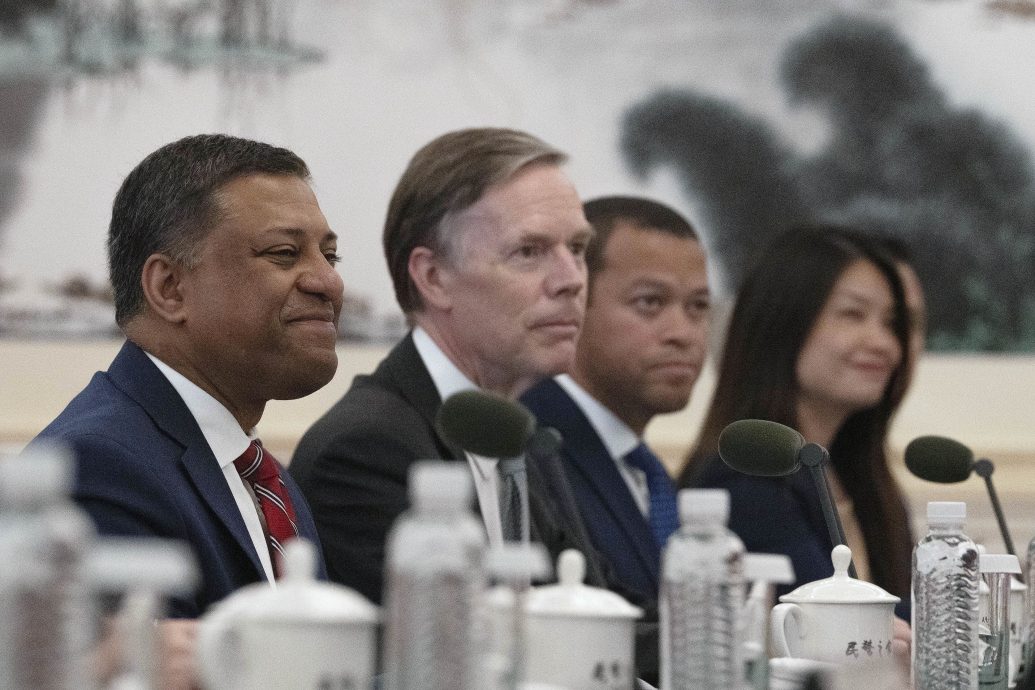 南海局势紧张!美驻中大使伯恩斯:美中更繁频对话 避免引爆冲突