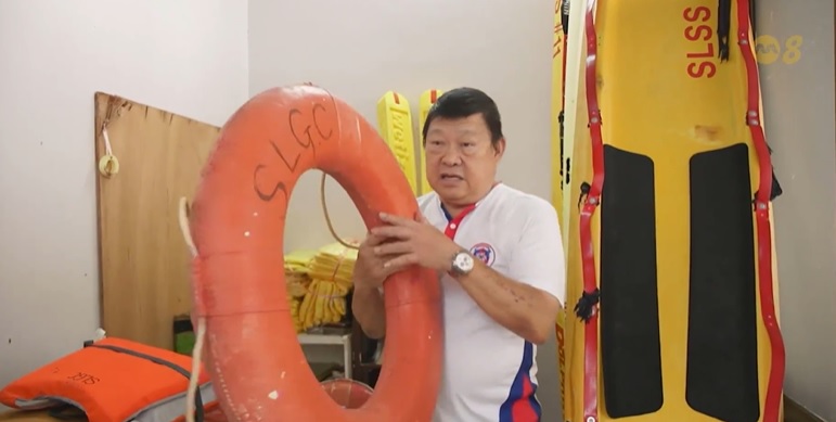 *已签发* 全国:暖势力:69岁划皮艇出海拯救溺水者 狮城乐龄志愿救生员让年轻人自叹不如