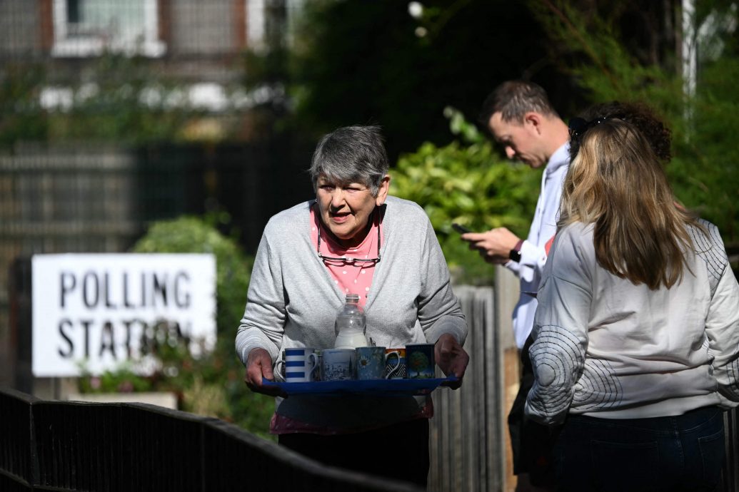 天下事主文)英国大选投票日 民调:工党将压倒性胜利