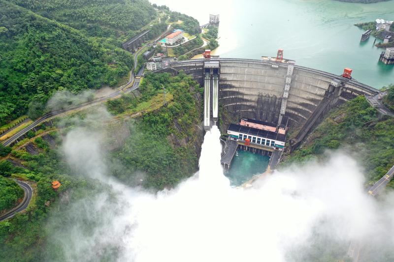 湖南湘潭涓水两处决堤 超4000人疏散