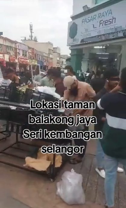 疑孟加拉人霸占走廊摆摊 网民怒斥:商店变巴刹!