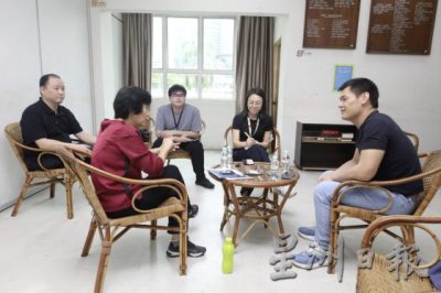 【聋人维权/02】手语通译员:行走的百科全书,在无声与有声世界筑起沟通桥梁!