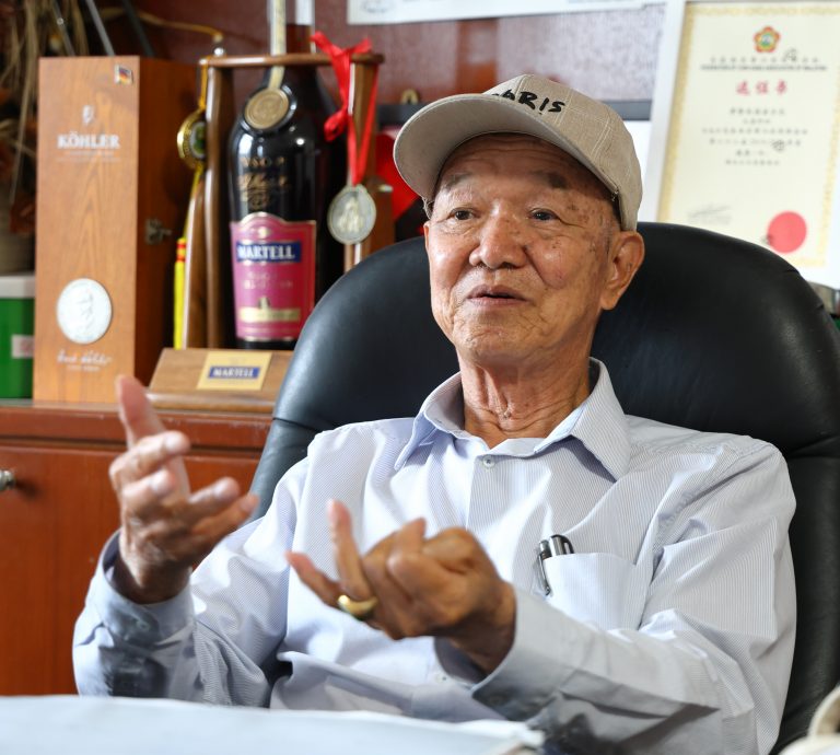 东(18/8见报):有故事的人--朱源安