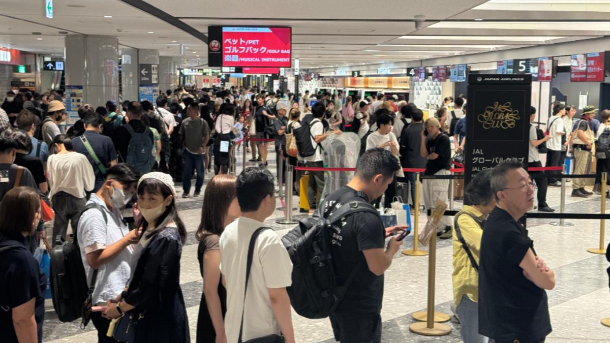 看世界/北海道机场陷混乱!管制区“剪刀失踪” 旅客被迫下机重新安检