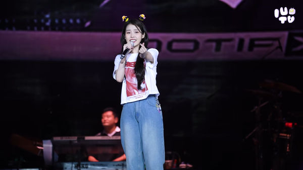 IU菲律宾巡演吃药手脚全肿 开唱前认:状况很不好