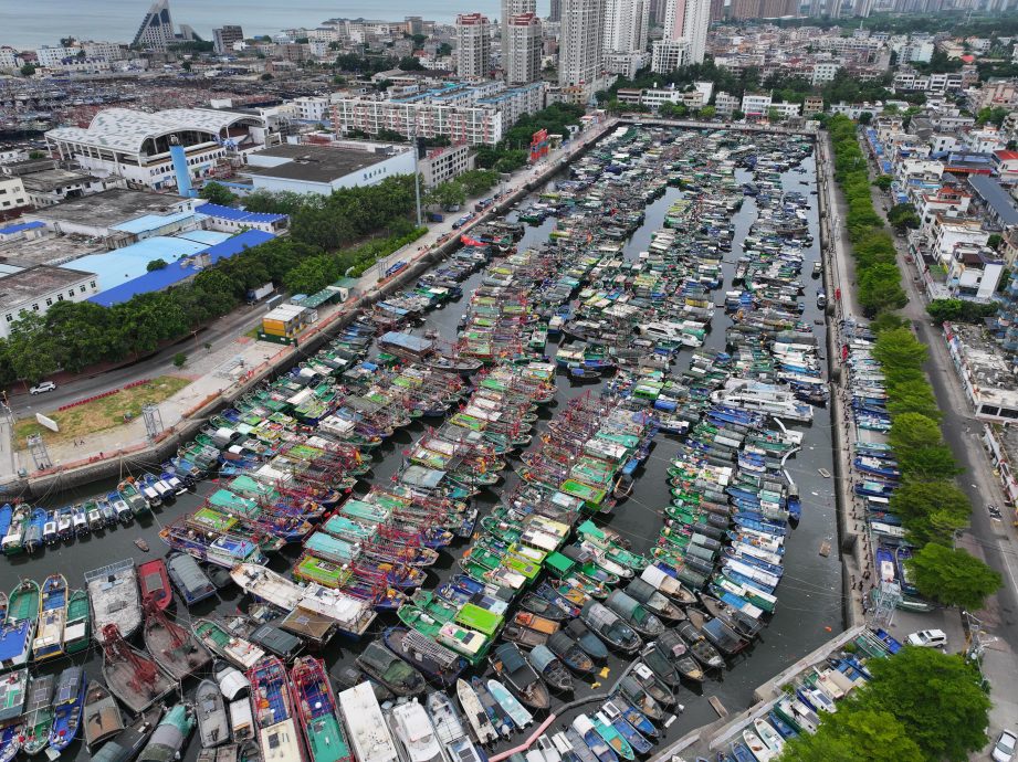 “摩羯”以超强台风级别在广东徐闻二次登陆,警惕极端风雨影响