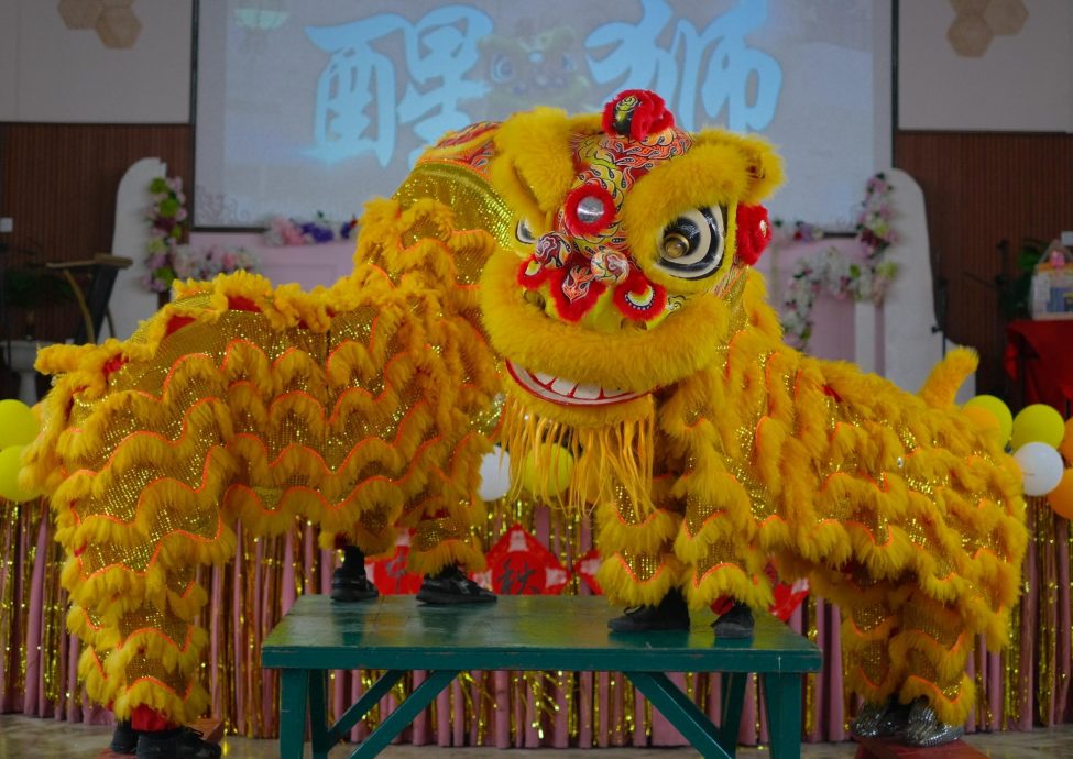 东:年轻人版:关丹阿亦布爹中学中秋晚会