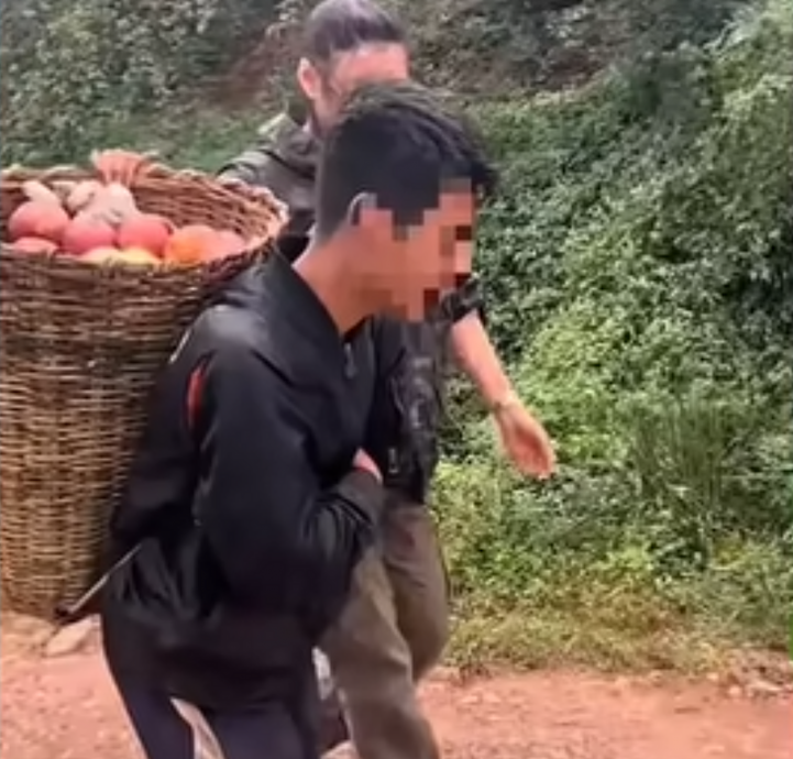 中国网红造假上瘾! 哥哥念北大、弟弟辍学卖苹果全是剧本