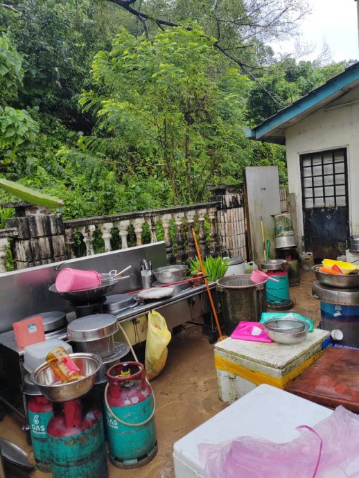 旺沙马朱山泥倾泻:居民10多年饱受困扰,投诉无门
