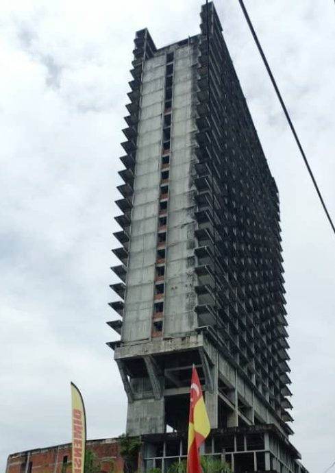 烂尾楼发展商或被禁止出国 房地部:修法惩罚违规者