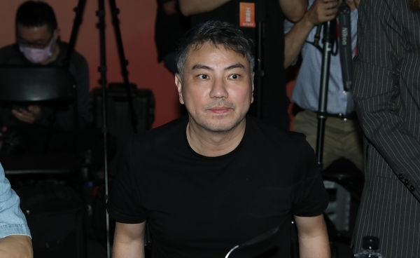 萧敬腾婚礼爆意外 詹仁雄醉酒跌倒送医