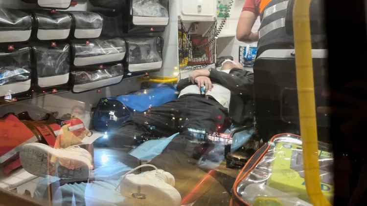 萧敬腾婚礼爆意外 詹仁雄醉酒跌倒送医