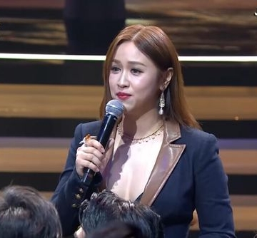 金钟奖59|吴姗儒产后爆乳主持 吴宗宪笑骂:谁让你穿这样?