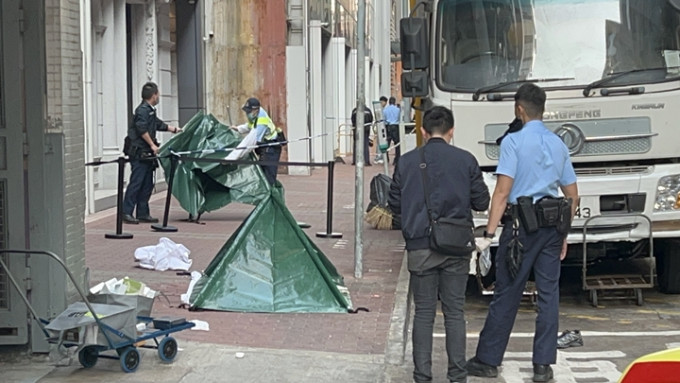 女子堕楼亡 男途人遭砸中危殆