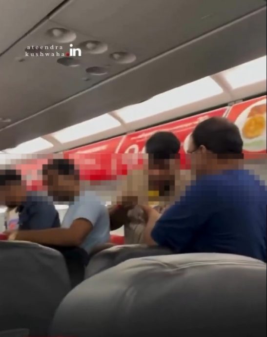 视频|不满印度游客把飞机当自己家 网红怒批同胞:缺公民意识!