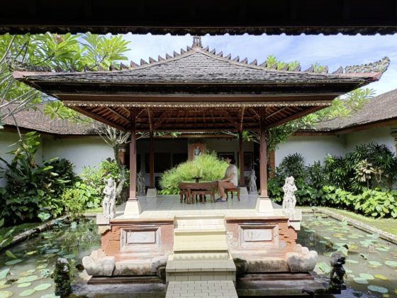 谢诗奇/在峇厘岛遇见汉代建筑