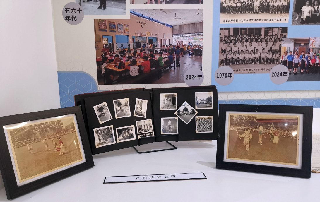 (3/12见报)星角摄/百年启华校史馆珍藏历史文物 穿越历史走廊见证学校发展史