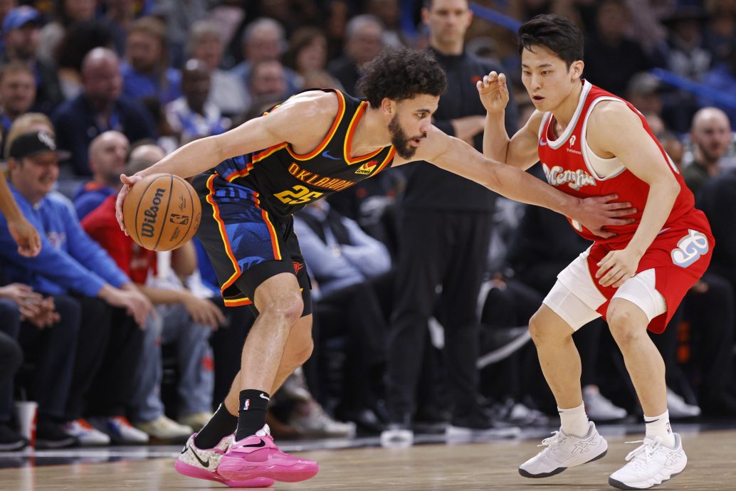NBA|湖人2+3换来(芬尼史密斯)米尔顿 拉塞尔2度成篮网人